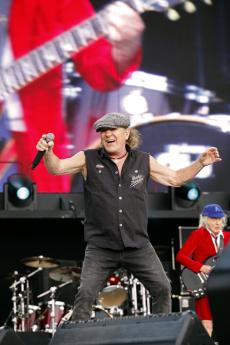 acdc-14.jpg