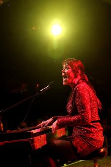 beth-hart-35.jpg