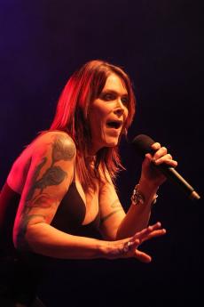beth-hart-berlin-2017-11.jpg