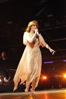 02-florence-and-the-machine-11.jpg
