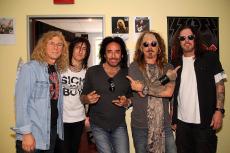 dead-daisies-1.jpg