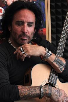 dead-daisies-12.jpg