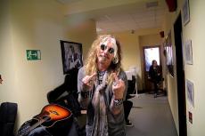 dead-daisies-2.jpg
