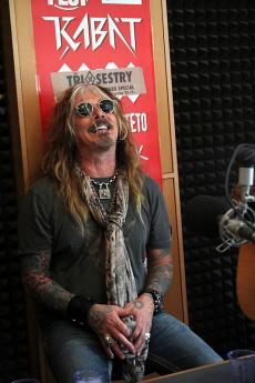 dead-daisies-31.jpg