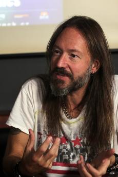 hammerfall-13.jpg