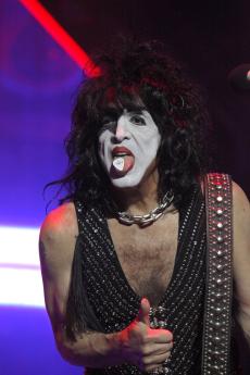 kiss-praha-2022-10.jpg