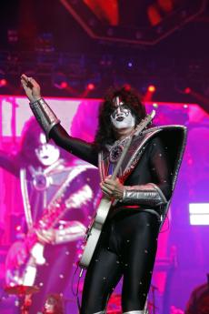 kiss-praha-2022-19.jpg