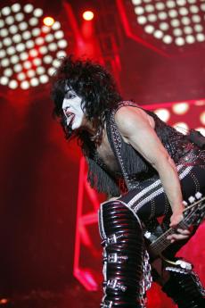 kiss-praha-2022-22.jpg