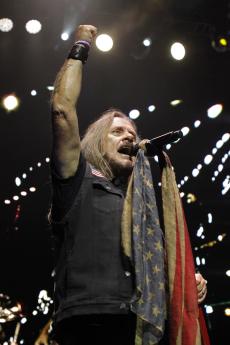 lynyrd-skynyrd-prague-25-13.jpg