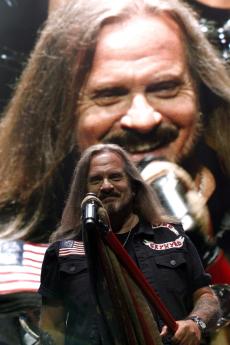 lynyrd-skynyrd-prague-25-1b.jpg