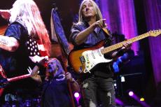 lynyrd-skynyrd-prague-25-8.jpg