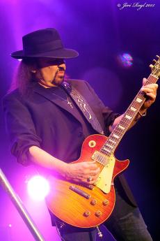 lynyrd-skynyrd-20.jpg