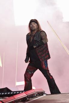 04-motley-crue-19.jpg