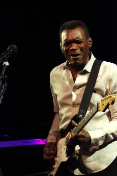 robert-cray-beat-2023-16.jpg