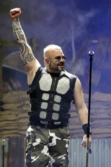 sabaton-11.jpg