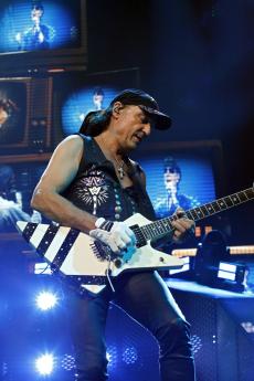 scorpions-praha-2022-32.jpg