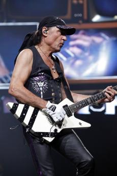 scorpions-praha-2022-34.jpg