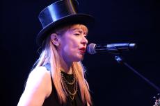 suzanne-vega-beat-2.jpg