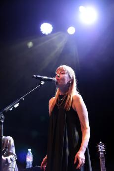 suzanne-vega-beat-6.jpg