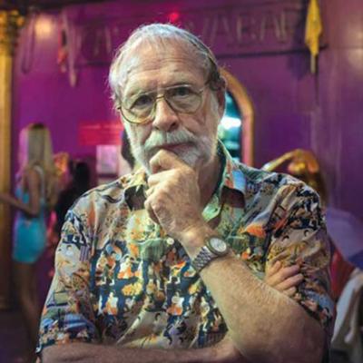 Zemřel autor rockových biografií Jerry Hopkins Rádio BEAT První