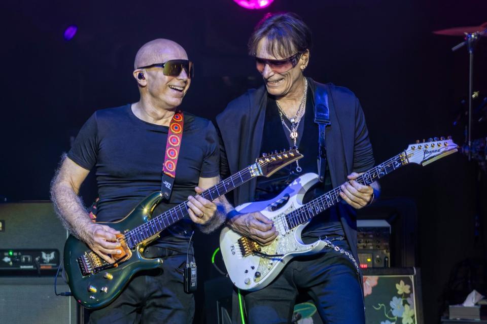 Lupeny na Vaie a Satrianiho na Beatu